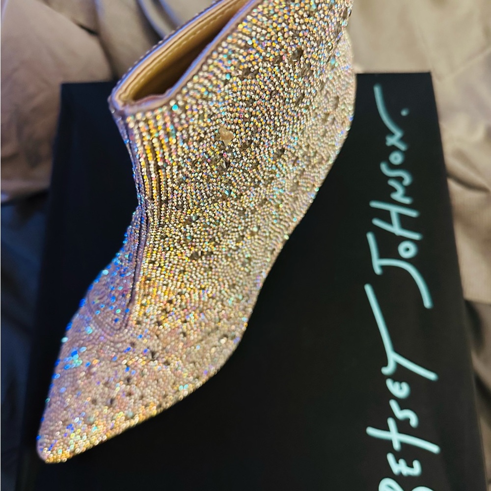 Betsey Johnson Kyla Bootie. Sz 10